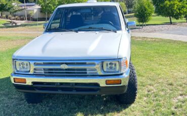 Toyota-pickup-truck-1994-white-1