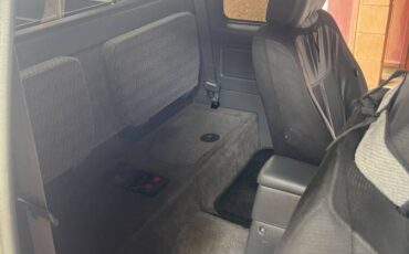 Toyota-pickup-truck-1995-white-5