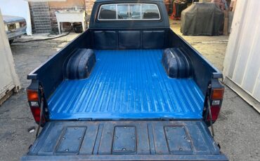 Toyota-pivkup-1981-blue-10