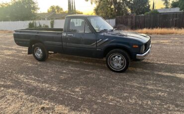 Toyota-pivkup-1981-blue-3
