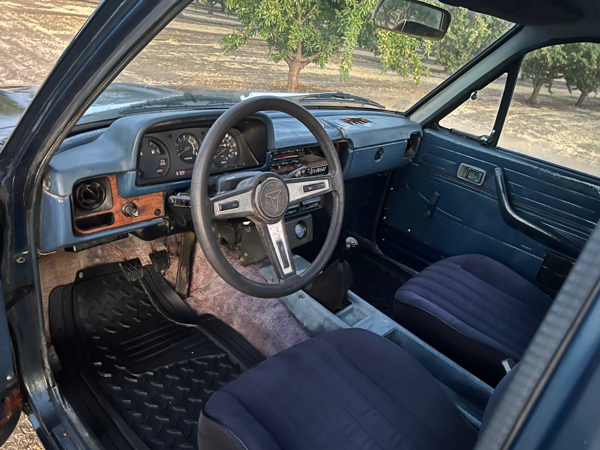 Toyota-pivkup-1981-blue-7