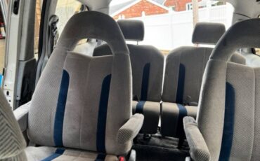 Toyota-previa-1991-white
