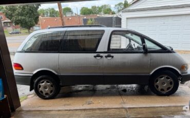 Toyota-previa-1991-white-4