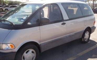 Toyota-previa-1995-1