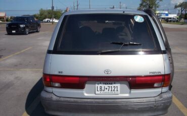 Toyota-previa-1995-2