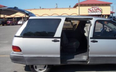 Toyota-previa-1995-4