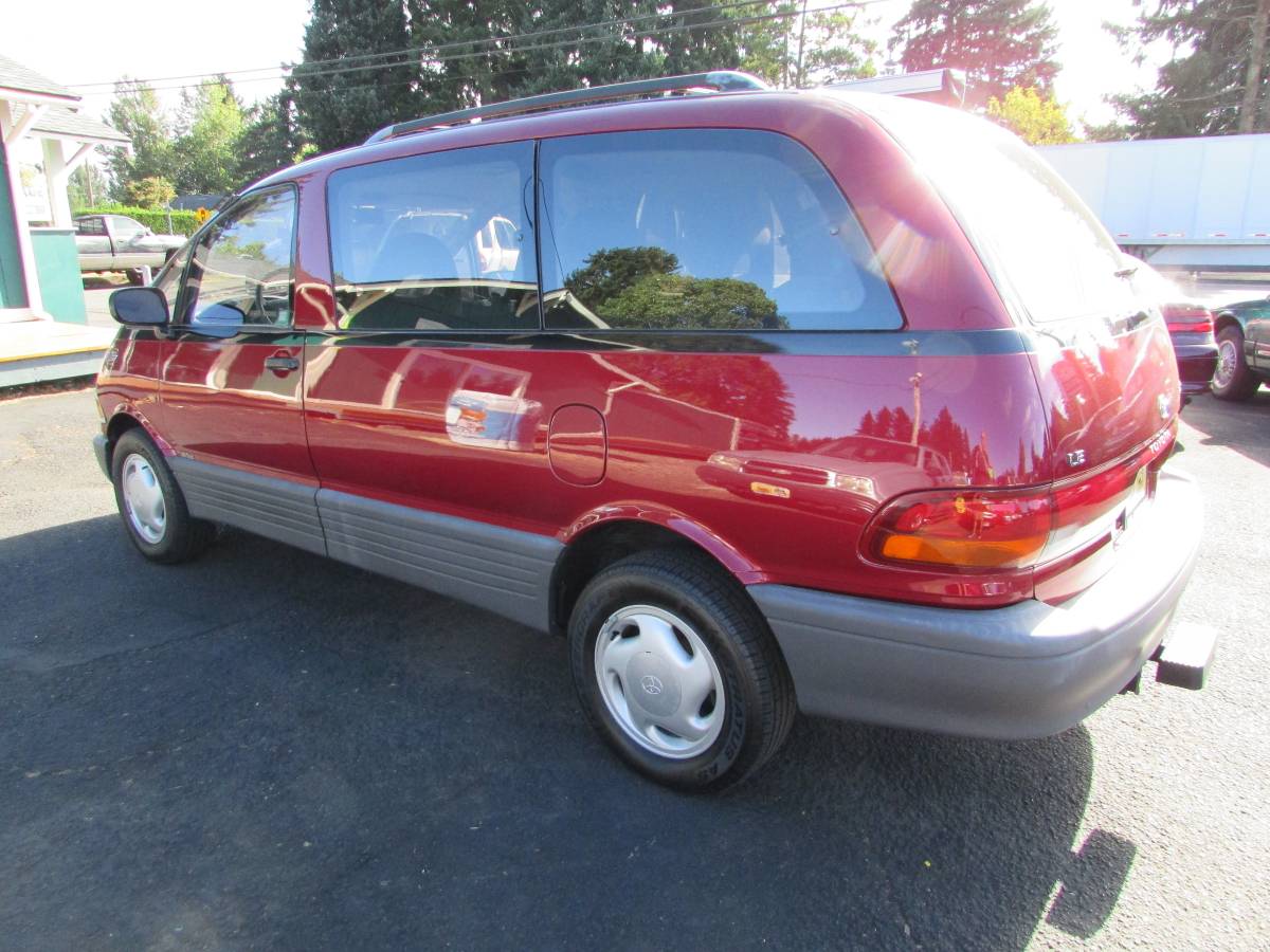 Toyota-previa-le-awd-1992-10
