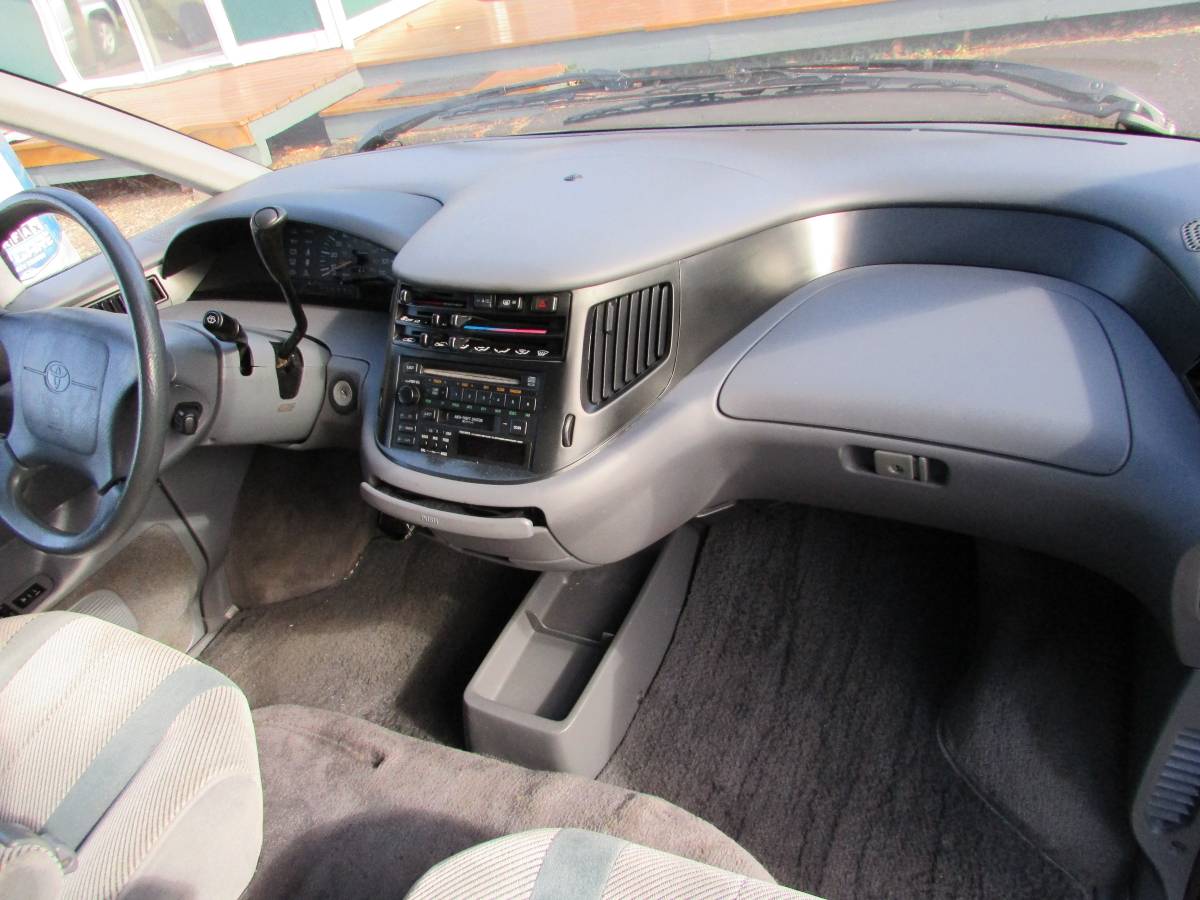 Toyota-previa-le-awd-1992-4