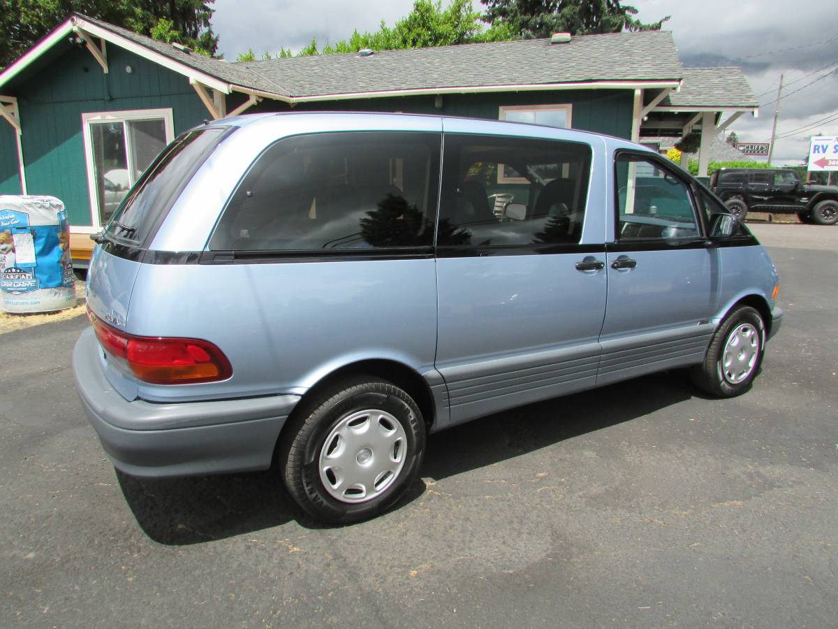 Toyota-previa-le-awd-1993-blue-1
