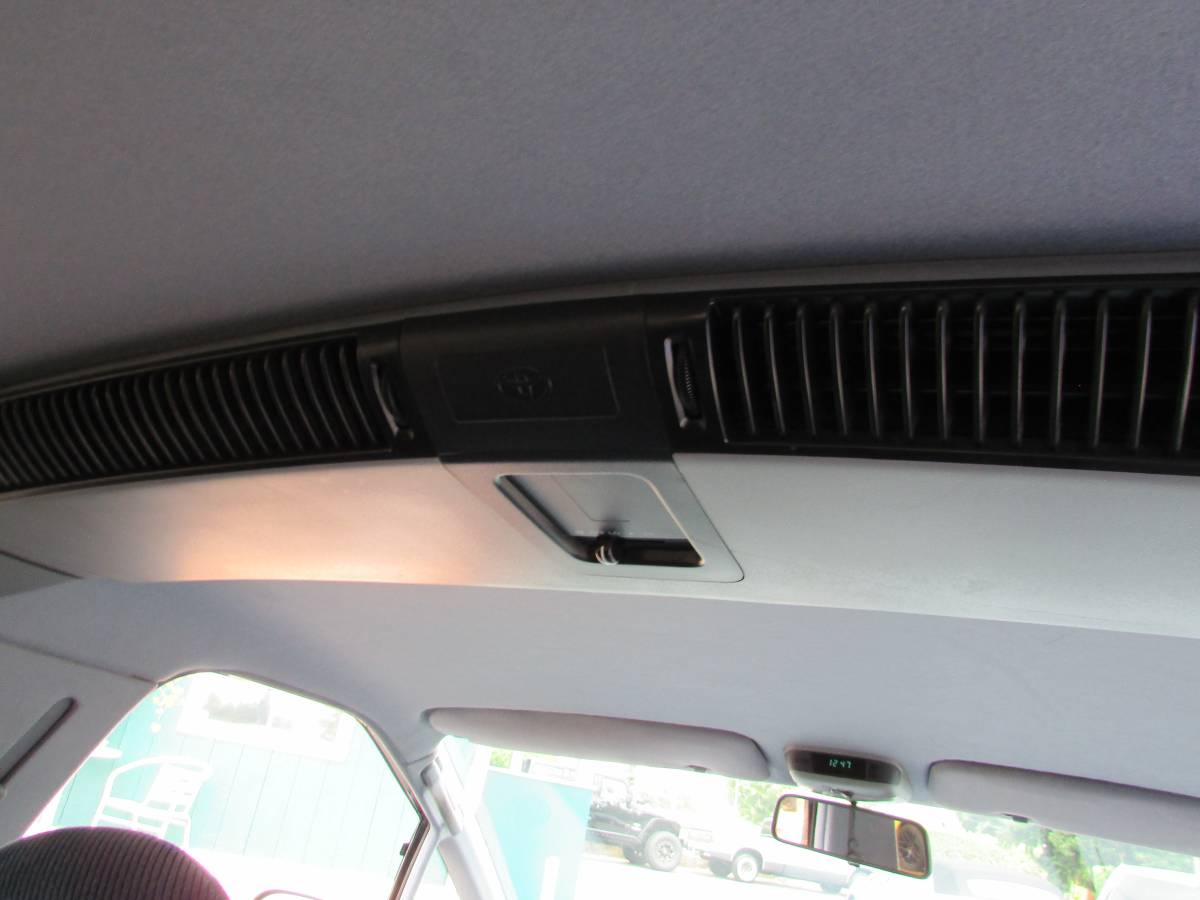 Toyota-previa-le-awd-1993-blue-18
