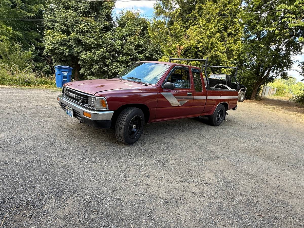 Toyota-puckup-1989-red-5