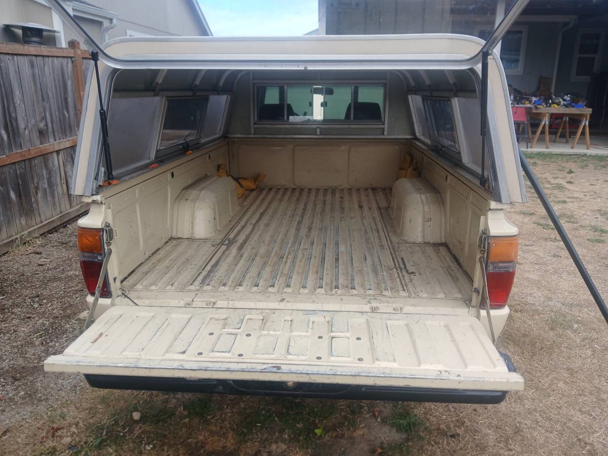 Toyota-sr5-1987-16