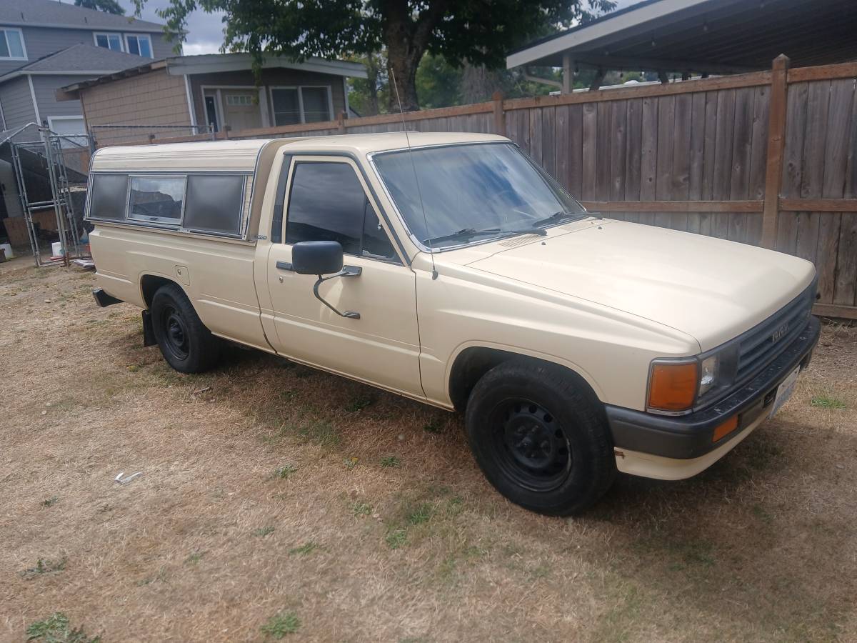 Toyota-sr5-1987-3