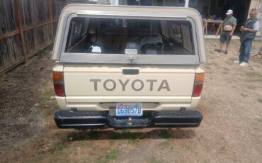 Toyota-sr5-1987-5