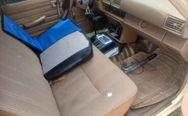 Toyota-sr5-1987-6