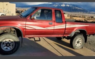 Toyota-sr5-pickup-1989-red