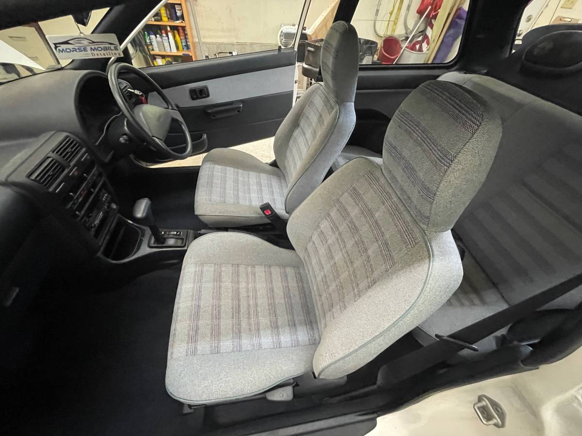 Toyota-starlet-1991-white-13