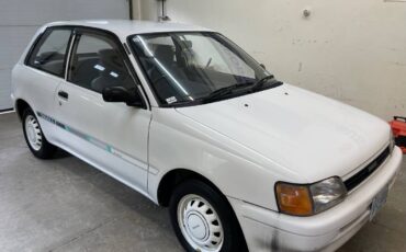 Toyota-starlet-1991-white