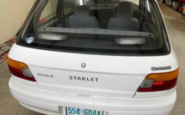 Toyota-starlet-1991-white-6