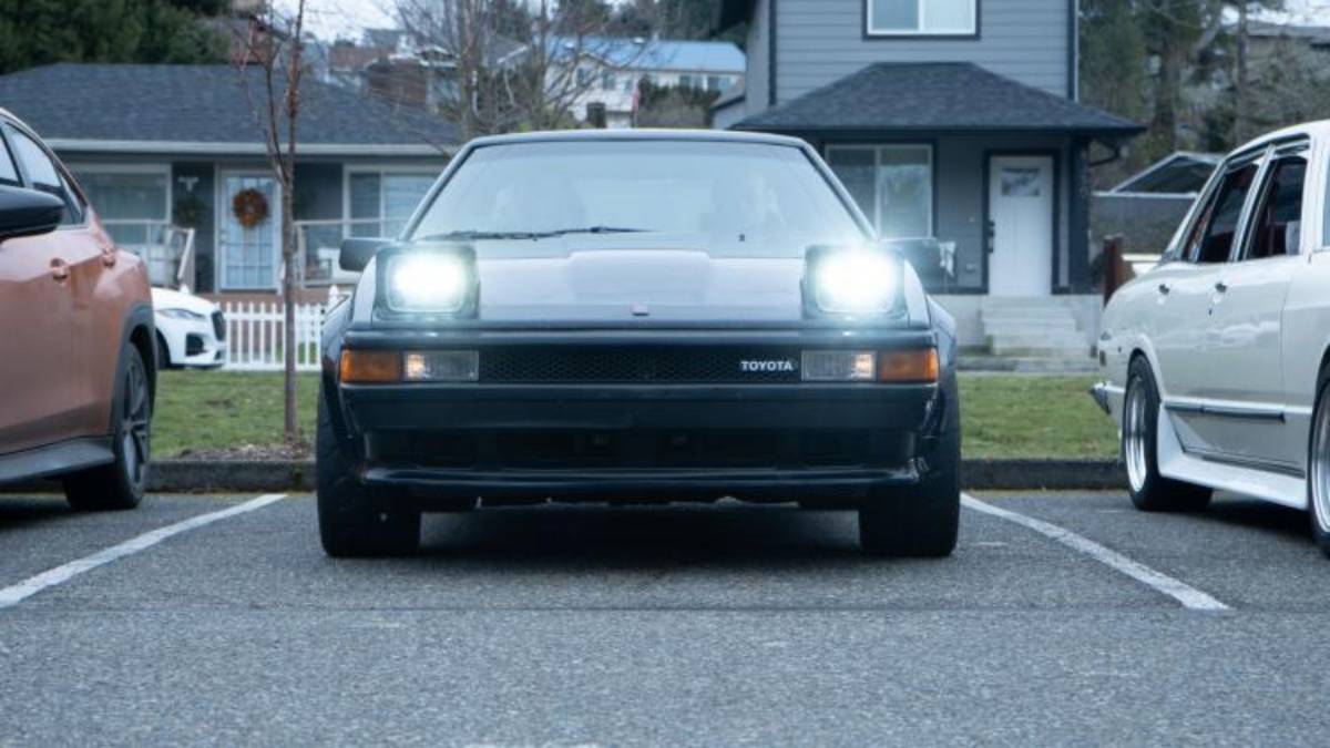Toyota-supra-1984-black-2