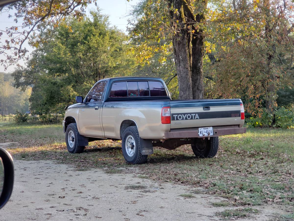 Toyota-t100-sr5-1993-custom-8