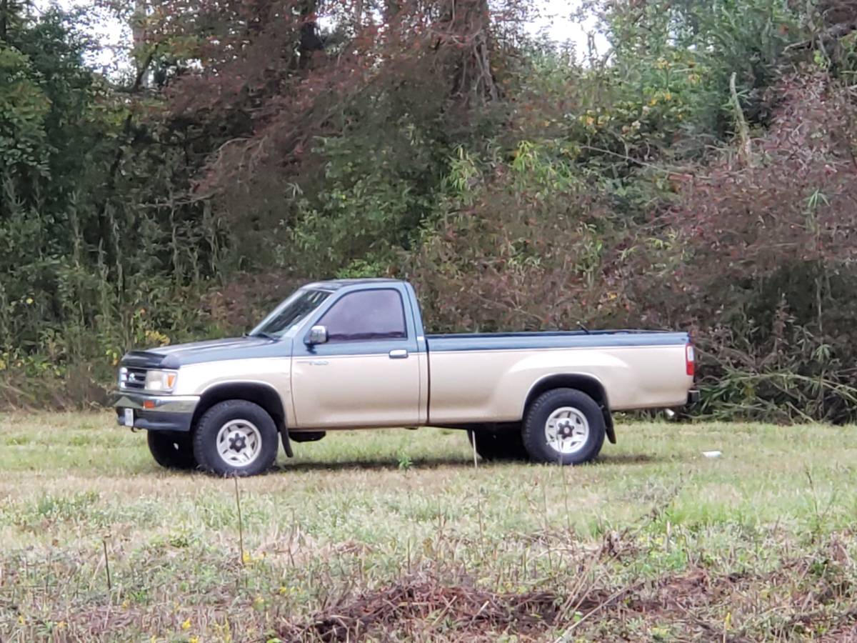 Toyota-t100-sr5-1993-custom-9