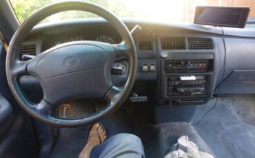 Toyota-t100-sr5-1995-white-10