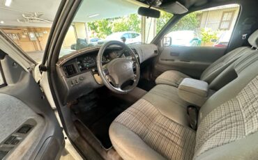 Toyota-t100-sr5-1995-white-10