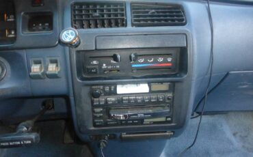 Toyota-t100-sr5-1995-white-9