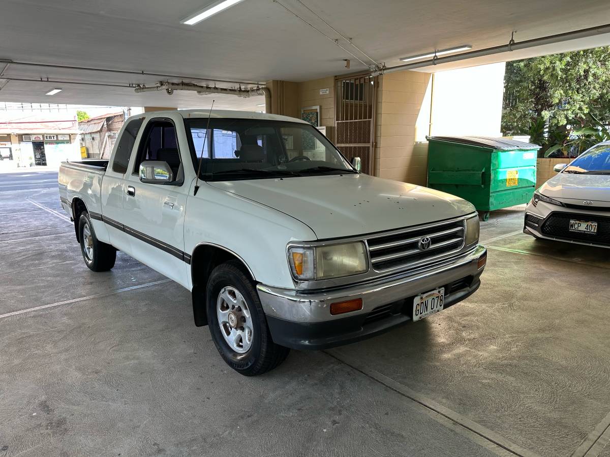 Toyota-t100-sr5-1995-white