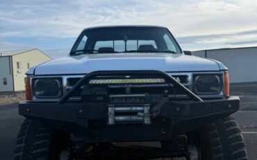 Toyota-tacoma-1985-3