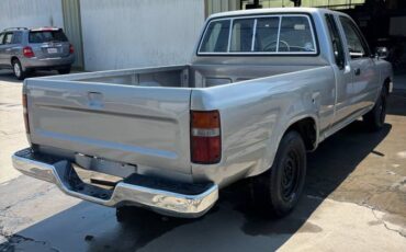 Toyota-tacoma-1993-silver-10