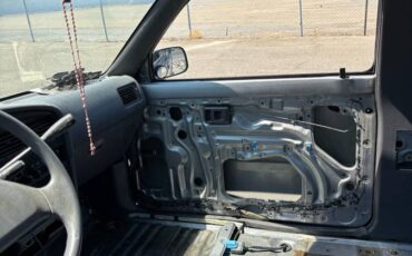 Toyota-tacoma-1993-silver-11