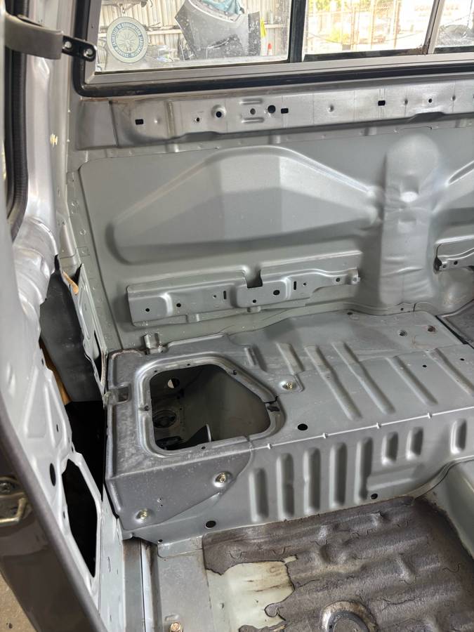 Toyota-tacoma-1993-silver-4