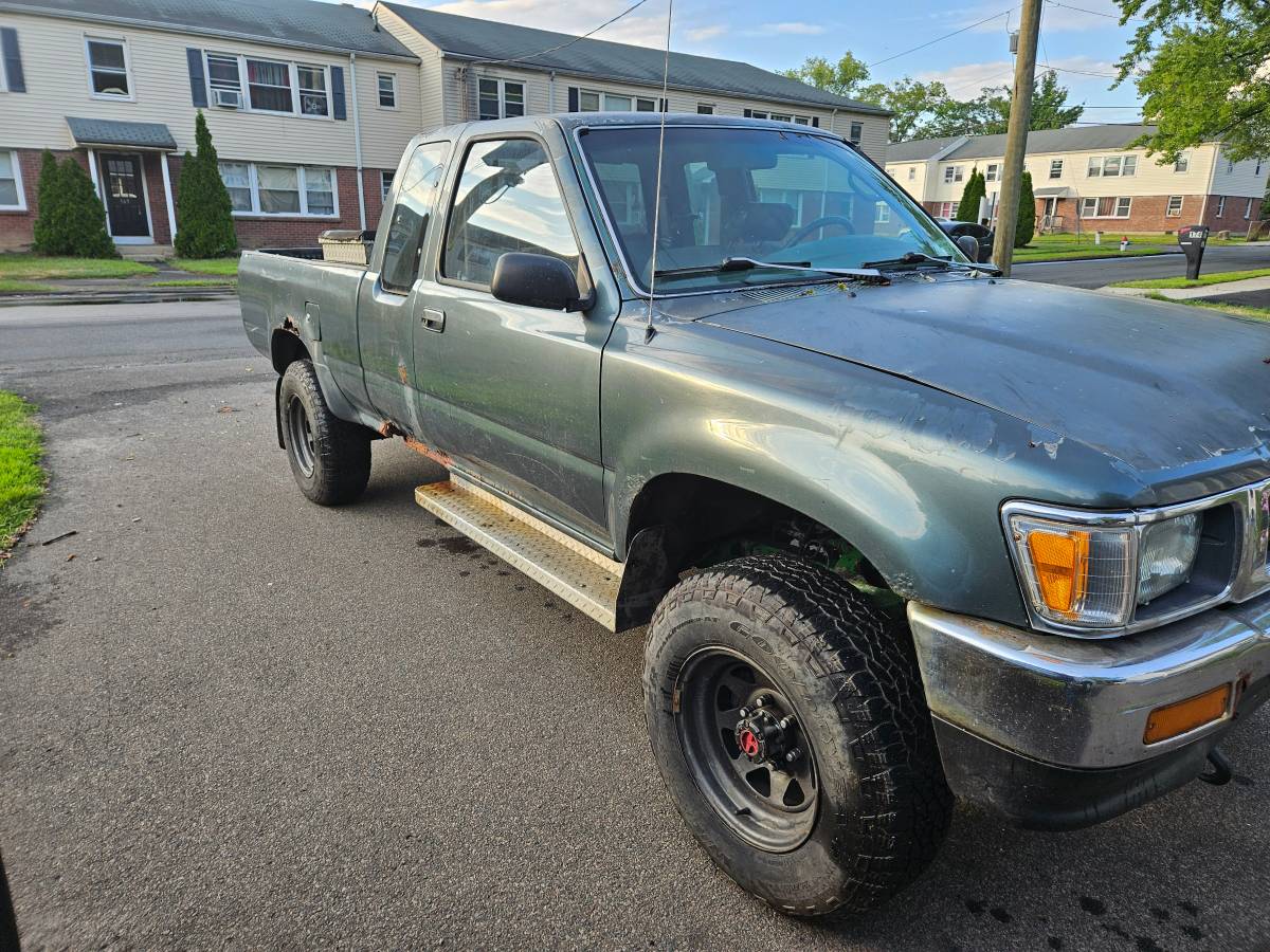 Toyota-tacoma-4wd-1992-green-1