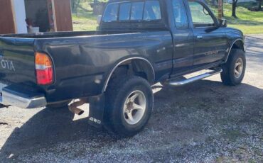 Toyota-tacoma-4x4-1995-black-1