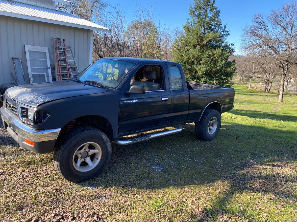 Toyota-tacoma-4x4-1995-black-2