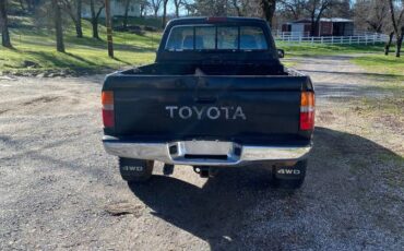 Toyota-tacoma-4x4-1995-black-3