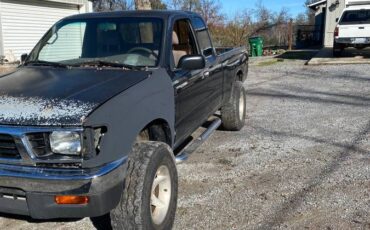 Toyota-tacoma-4x4-1995-black-5