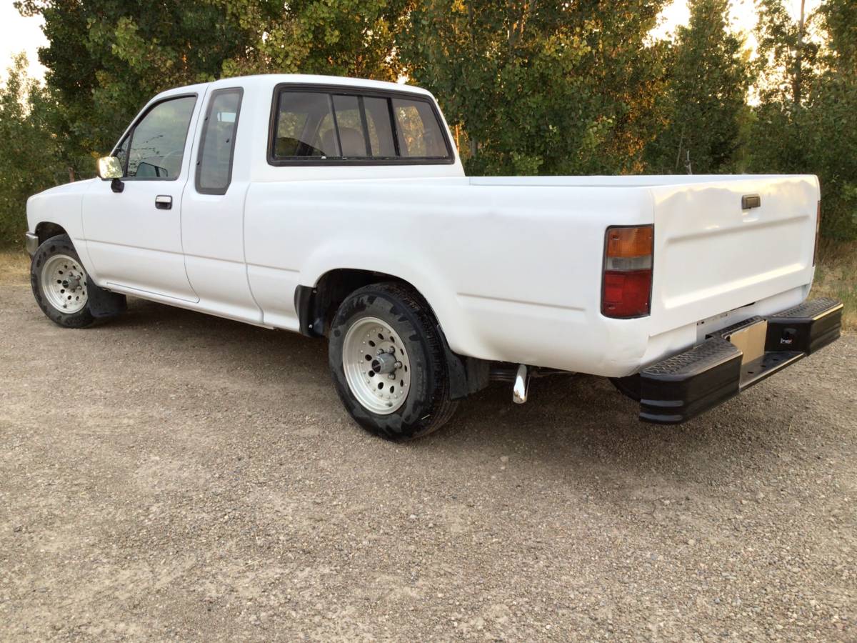 Toyota-tacoma-double-cab-1992-white-1