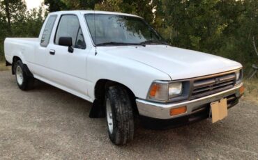 Toyota-tacoma-double-cab-1992-white