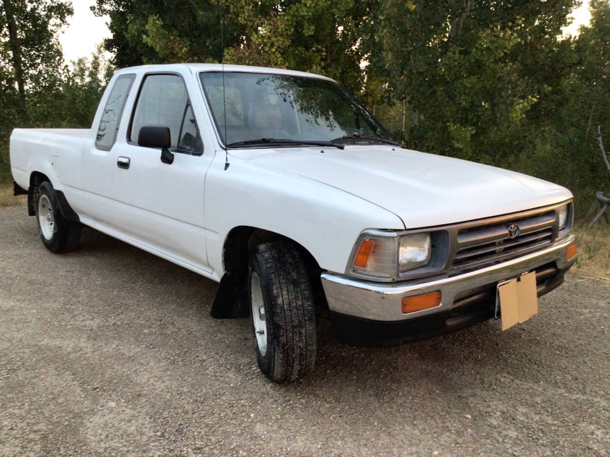 Toyota-tacoma-double-cab-1992-white