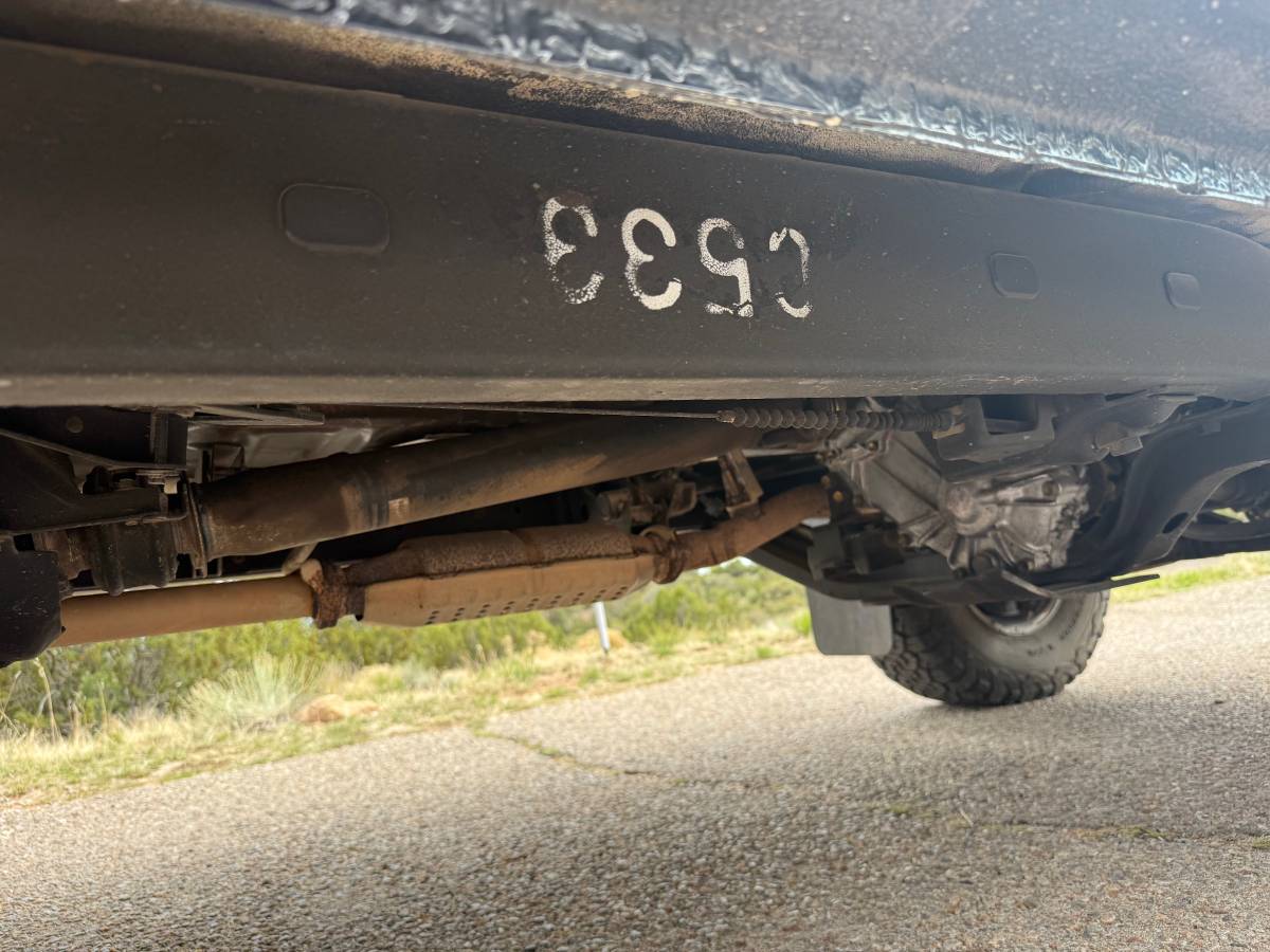 Toyota-tacoma-pickup-sr5-1993-black-19