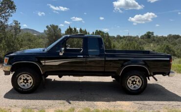 Toyota-tacoma-pickup-sr5-1993-black