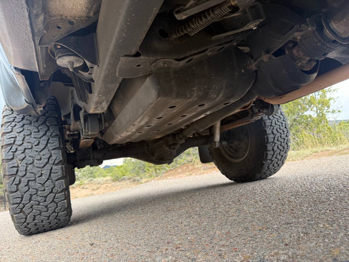 Toyota-tacoma-pickup-sr5-1993-black-7