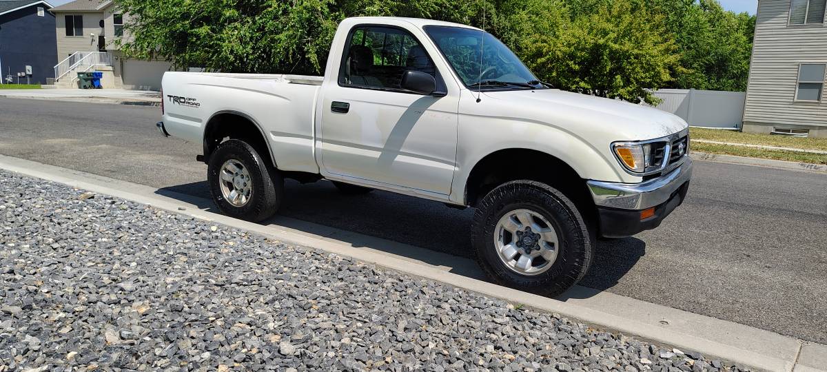 Toyota-tacoma-sr5-1995-2