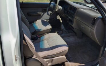 Toyota-tacoma-sr5-1995-3