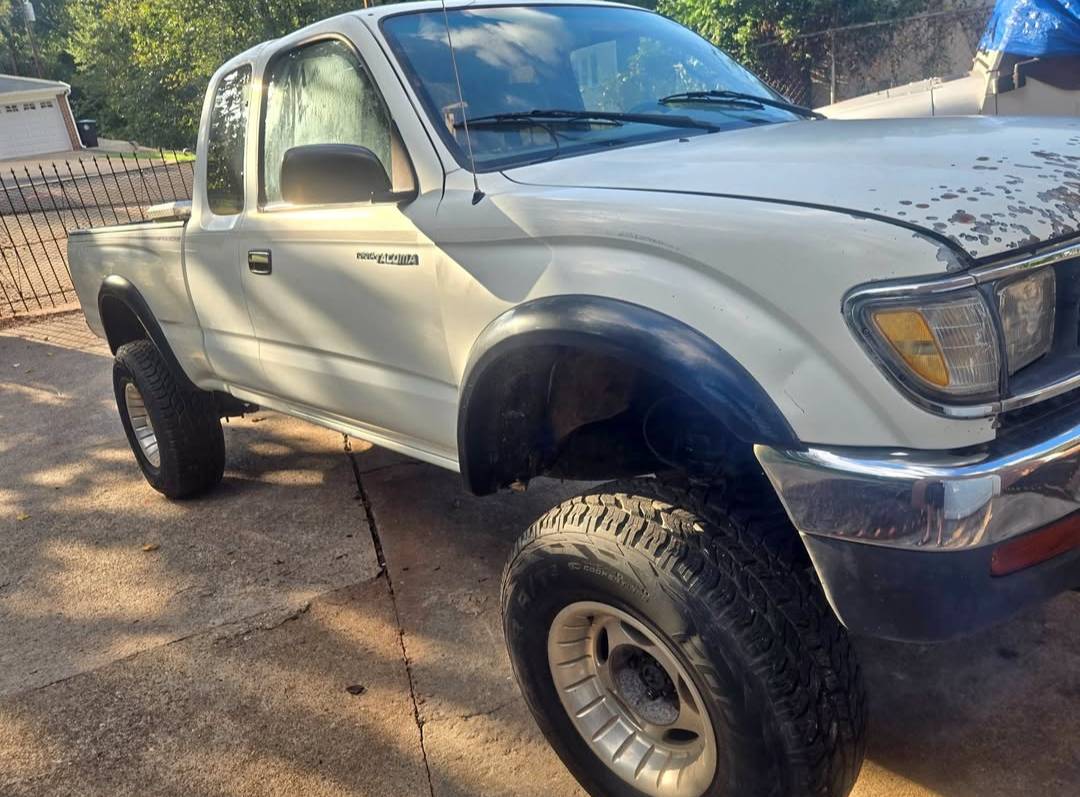 Toyota-tacoma-xtracab-1995-white-8
