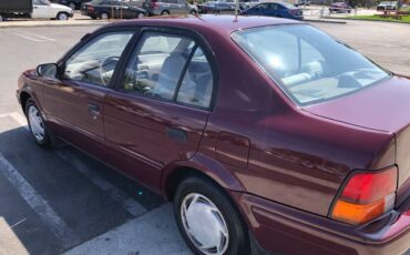 Toyota-tercel-dx-1995-red