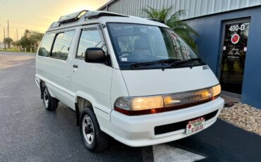Toyota-town-ace-1994-white-1